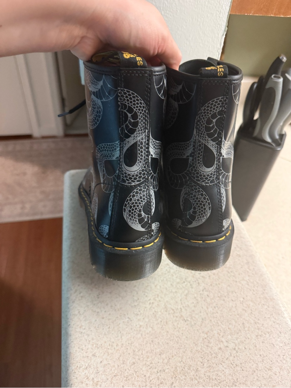 Dr martens snake design M10 - Picture 3 of 5